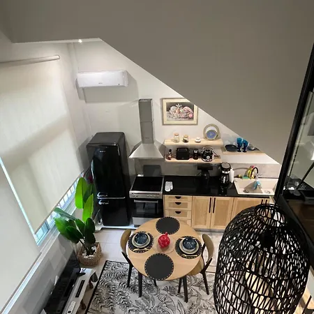 Cute Tiny Loft In Mantouki